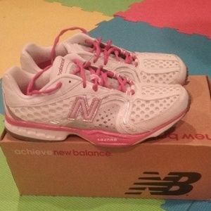 Womens New Balance sz 9